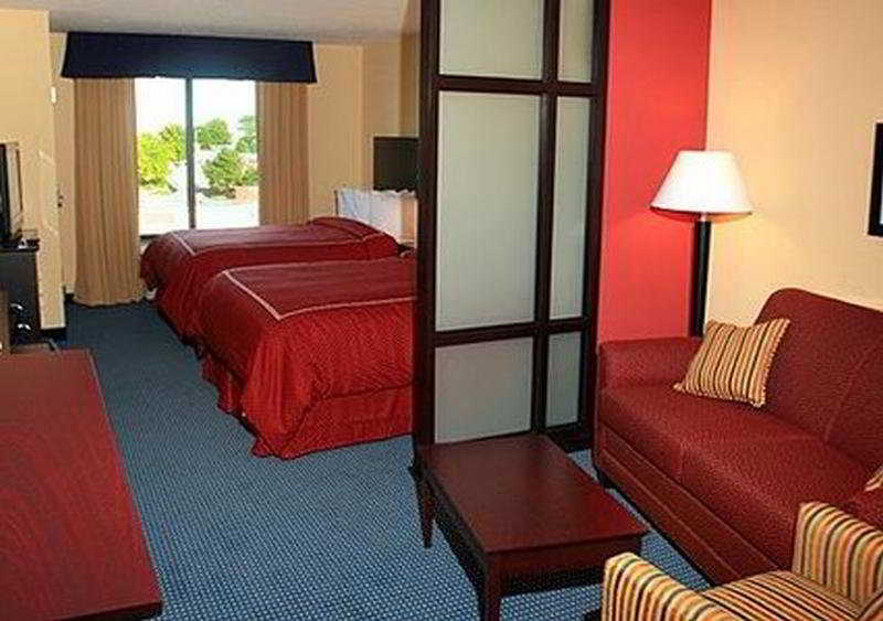 Comfort Suites East Lincoln - Mall Area Room photo